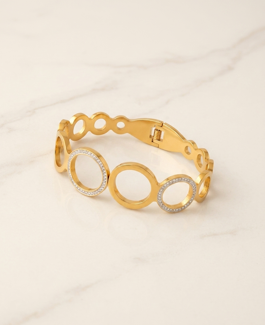 Luxora Halo Link Bracelet..